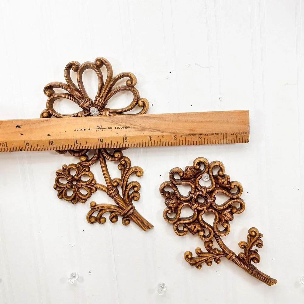 Vintage Plastic‎ Wall Flower Decor - Dart Inc, Homco Wall Hangings